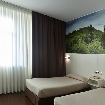 Hotel Seminario Aeropuerto Bilbao Деріо Екстер'єр фото