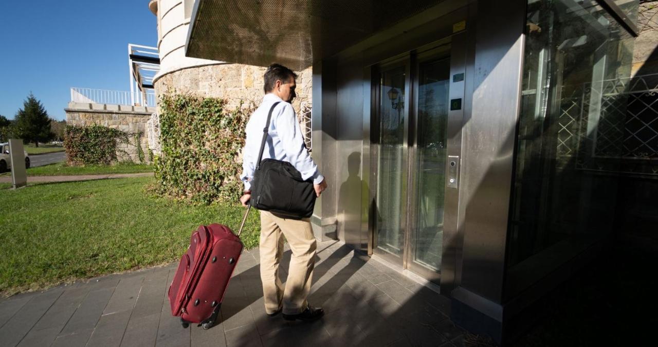 Hotel Seminario Aeropuerto Bilbao Деріо Екстер'єр фото